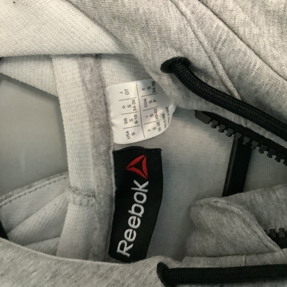 Reebok UFC Full Zip Hoodie - Size S (8-10) - Grey - P2P 18” - Respect - Picture 9 of 9